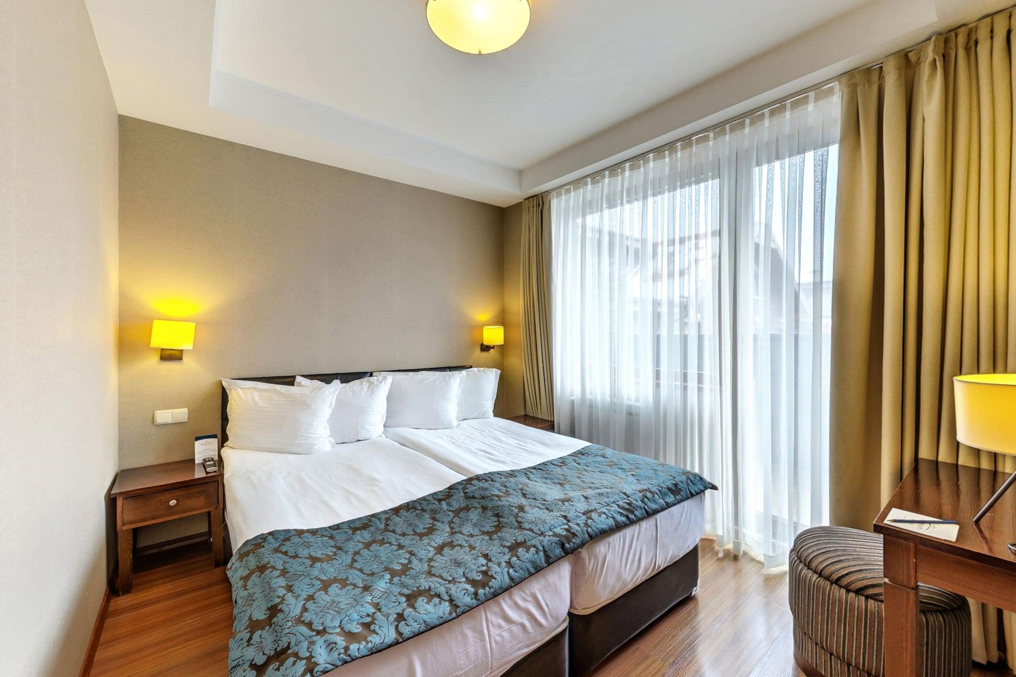 Hotel Regnum & 5*