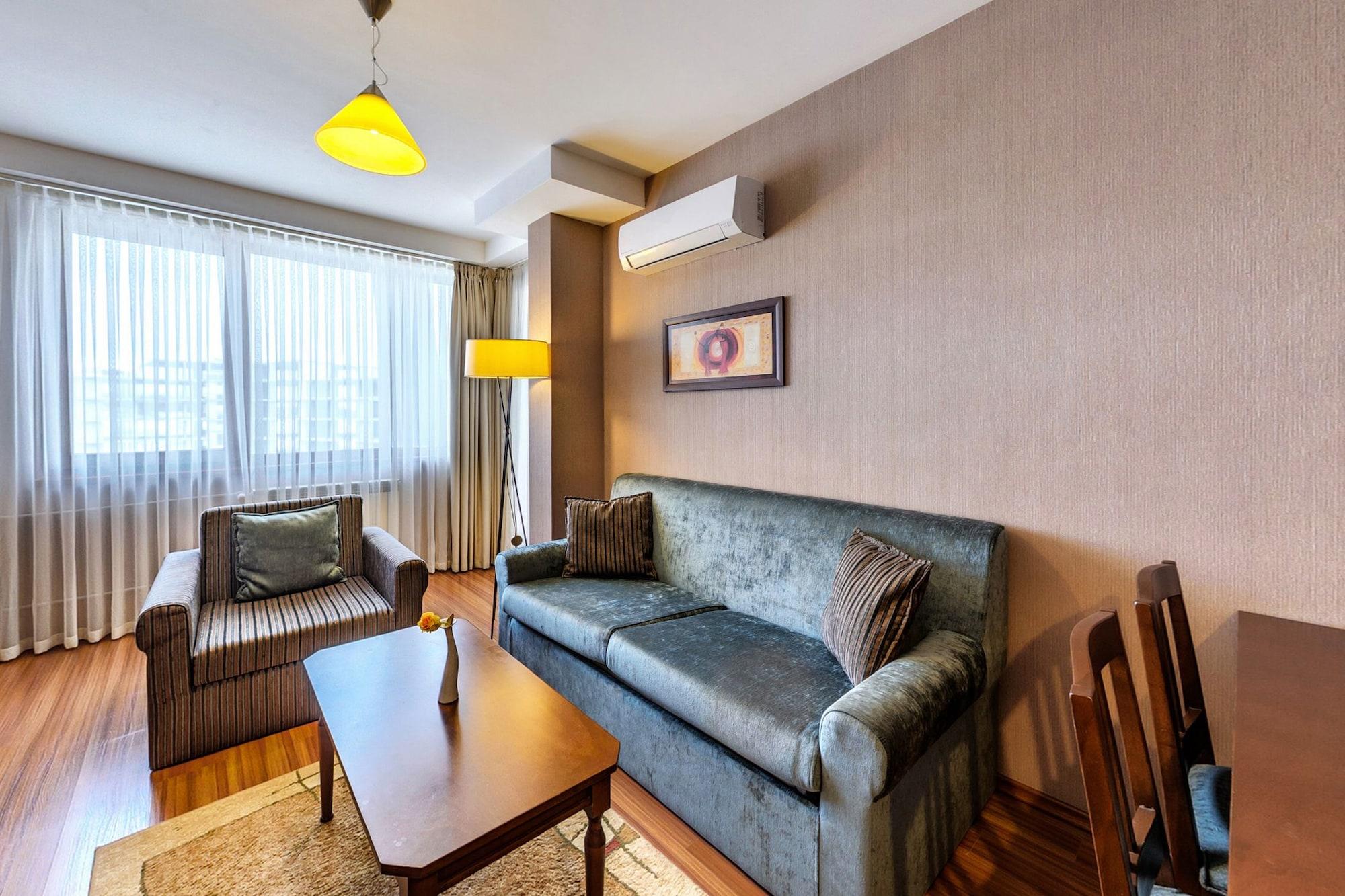 Hotel Regnum &